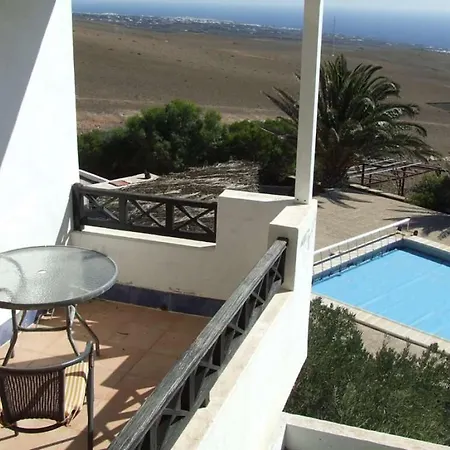 Sleeps 2 Pool Wifi T691619 Vila Uga