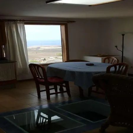 Vila Sleeps 2 Pool Wifi T691619 *