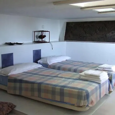 Sleeps 2 Pool Wifi T691619 Vila